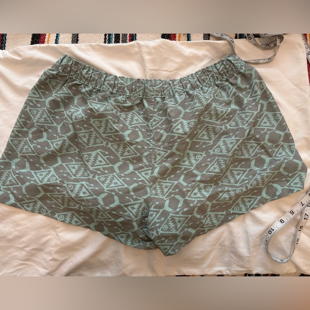 Women’s Patagonia Baggies Size L